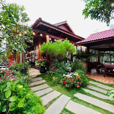 Vuon Tra Homestay Mang Den Kon Von Kla Exterior foto